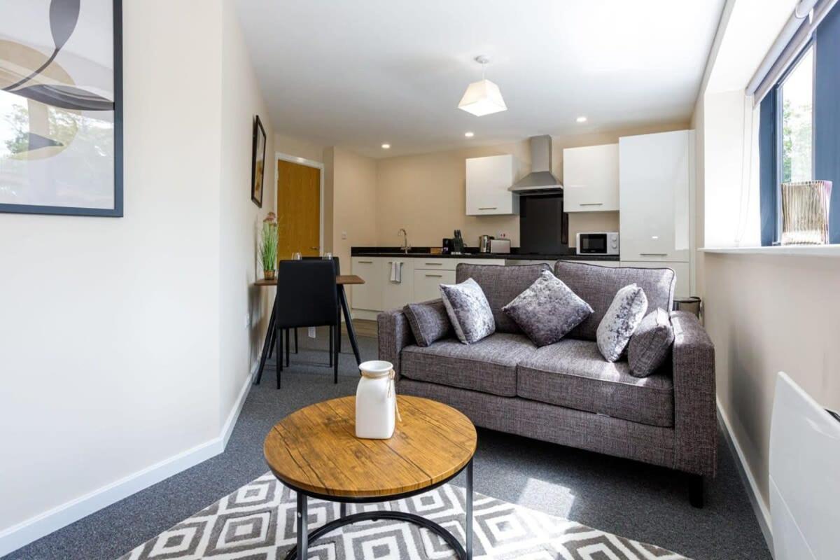 Stylish And Modern 1 Bedroom Apartment Manchester Bagian luar foto